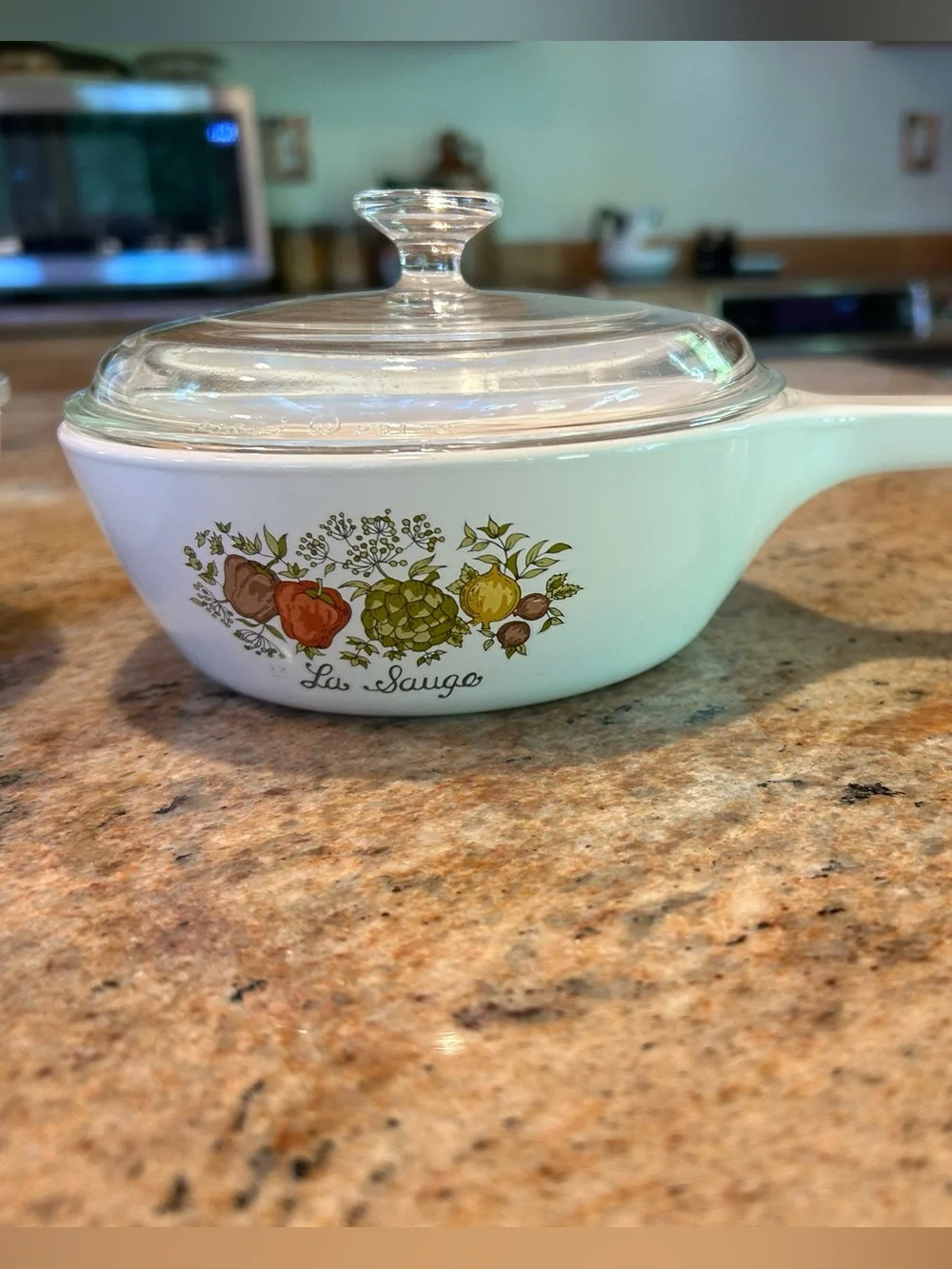 Corning French “La Sauge” P-81-B Spice of Life w/Pyrex glass lid P-81-C Set of 2